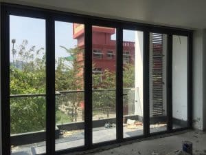 cua mo truot gap nhom pmi